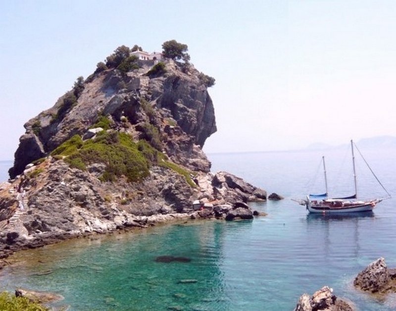 Yachting around Skopelos