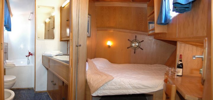 Yacht Irina Master Cabin