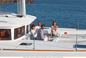 Sailing catamaran Evi - The foredeck