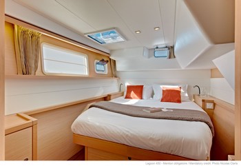 Sailing catamaran Evi - The cabins