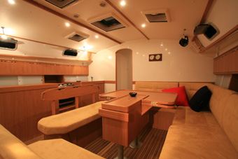 Harmony 52 Salon