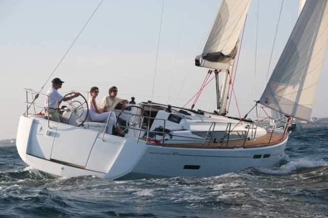 Jeanneau 409  Sailing